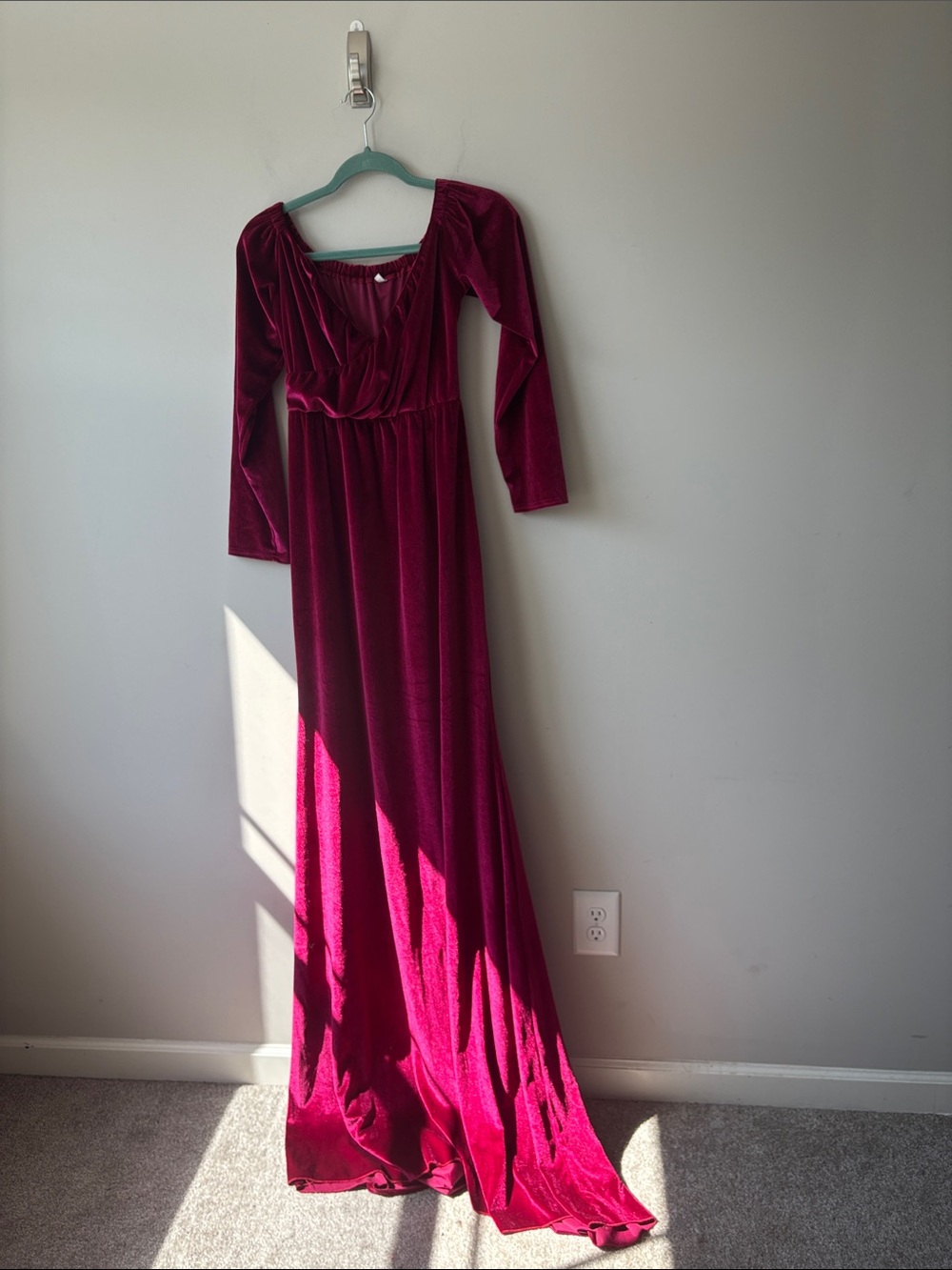 Faery medieval Women's Velvet Long Sleeve Maxi Dress in Berry Sz XL